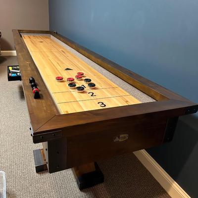 Legacy shuffleboard table