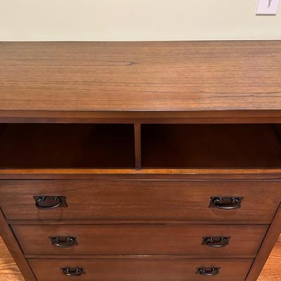 Wood dresser