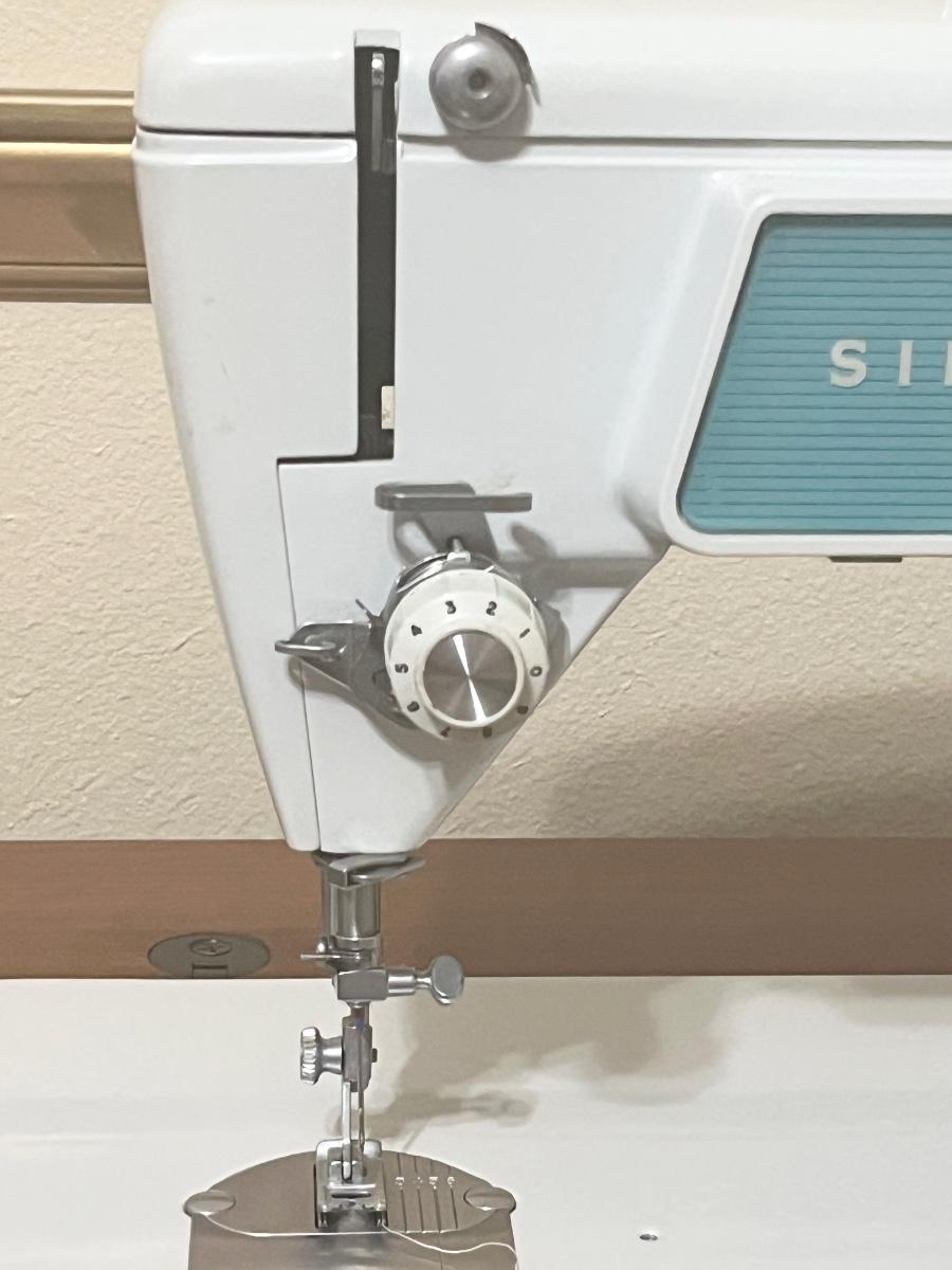 Sewing Machine, SINGER 628 TOUCH & SEW ZIGZAG