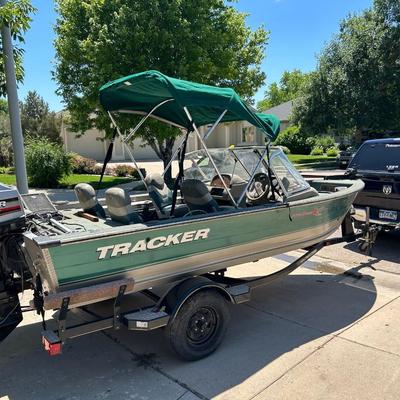 2000 Tracker Pro-deep V16 Fishing Boat w/Trailstar Trailer