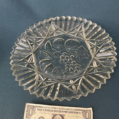 LEADED GLASS FRUIT PATTERN SHALLOW BOWL PLATTER