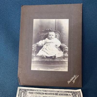 VICTORIAN ERA CABINET PHOTO BABY IN CHAIR