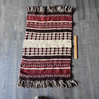 BEAUTIFUL WOOL RUG WALL HANGING SADDLE BLANKET SIZE