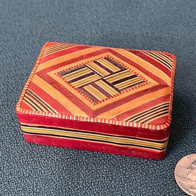 INTRICATE SPLINTERED BAMBOO TRINKET BOX