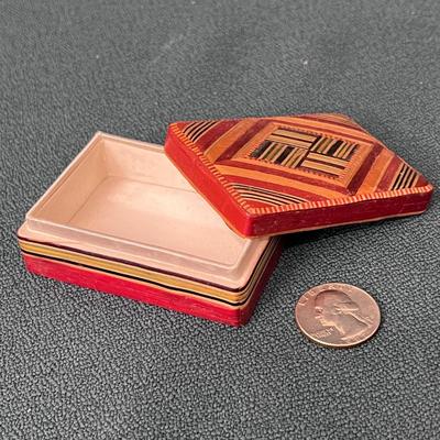 INTRICATE SPLINTERED BAMBOO TRINKET BOX