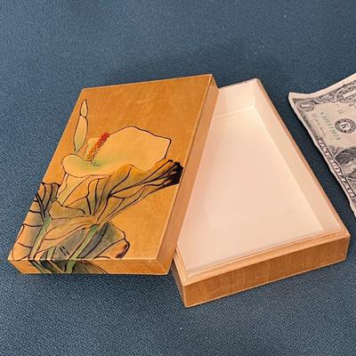 LACQUERED CHINESE BOX CALLA LILY DESIGN