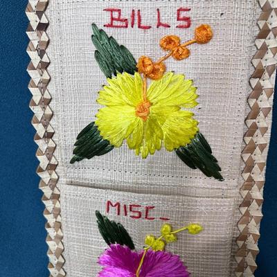 COLORFUL â€œBAHAMASâ€ HANGING LETTER HOLDER