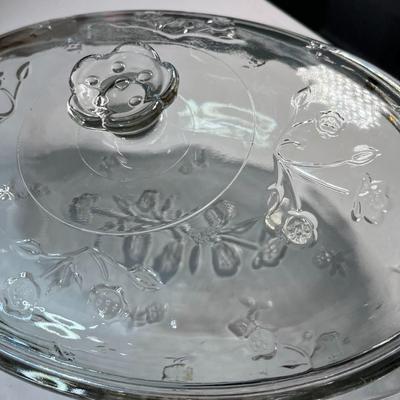 FLORAL TEXTURED GLASS OVAL COVERED BAKING SERVING DISH