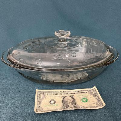 FLORAL TEXTURED GLASS OVAL COVERED BAKING SERVING DISH
