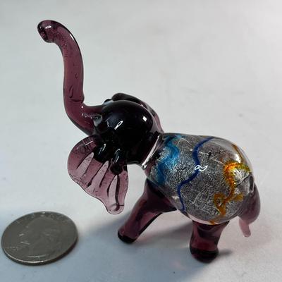 BLOWN GLASS ELEPHANT STUDIO ART GLASS SWIRL GLASS BODY