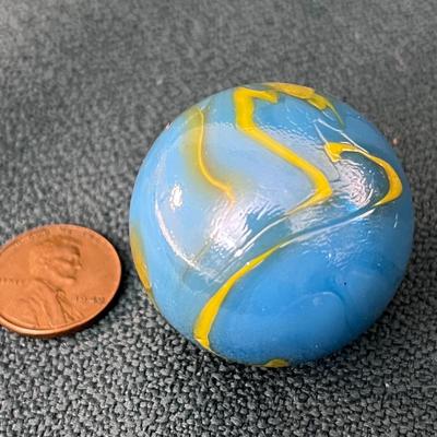 OVERSIZED SWIRLED MARBLE 