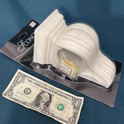 CAMBRIA ALL WOOD STYLISH BRACKET 