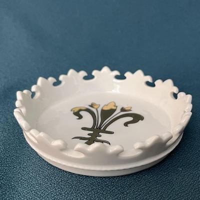 FANCY DISH DECORATED MILK GLASS BY â€œTRINAâ€ 