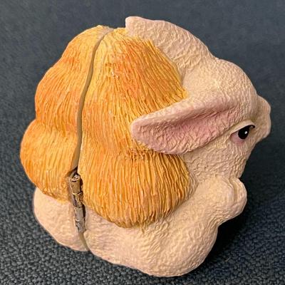 BUNNY FIGURAL HINGED CLAM SHELL WITH MINIATURE BUNNIES INSIDE