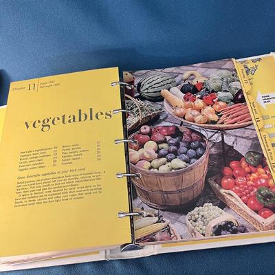 BETTER HOMES â€œNEW GARDEN BOOKâ€ 