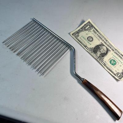 VINTAGE CAKE CUTTER COMB â€œPROGRESSUSâ€ WEST GERMANY