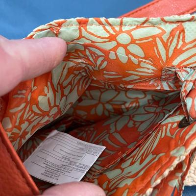 FUN STRAW BAG PURSE ORANGE LEATHER LIKE STRAPS, BOTTOM