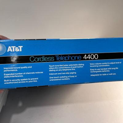 AT&T NEW IN BOX CORDLESS TELEPHONE MODEL 4400