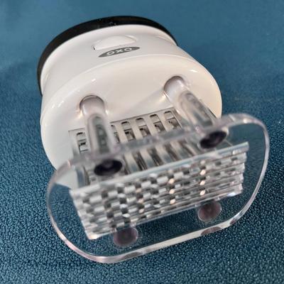 OXO PLUNGER STYLE MEAT TENDERIZER 