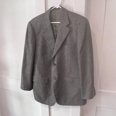 MENS WOOL TWEED CUSTOM TAILORED IN HONG KONG JACKET