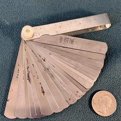 FEELER GAUGE SET FOLDS UP