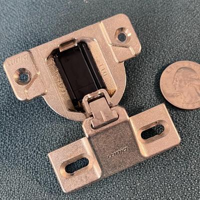 9 MATCHING CABINET CUPBOARD HINGES 