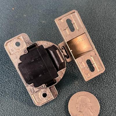 9 MATCHING CABINET CUPBOARD HINGES 