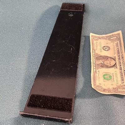 LAMINATE AND WOOD PULL BAR