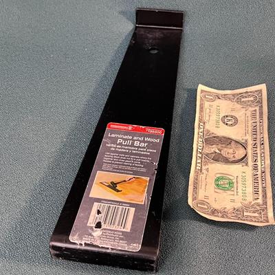 LAMINATE AND WOOD PULL BAR