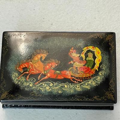 Vintage Hand Painted Lacquer Khokloma Wood Trinket Box