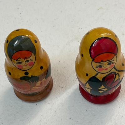 Vintage Hand Painted Khokloma Wood Nesting Dolls
