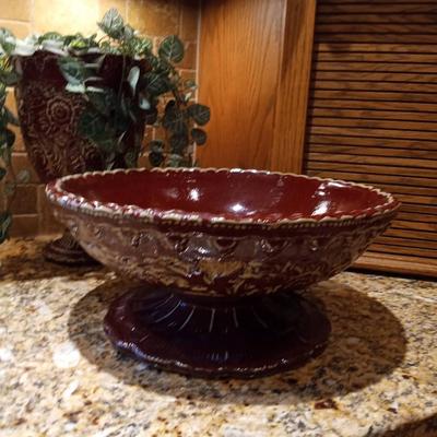 CLAY DECORATIVE BOWL ON PEDESTAL AND MATCHING VASE
