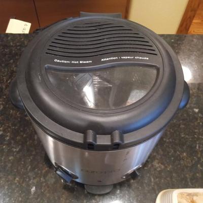THE PAMPERED CHEF BAKING PAN AND AN EURO-PRO STEAMER