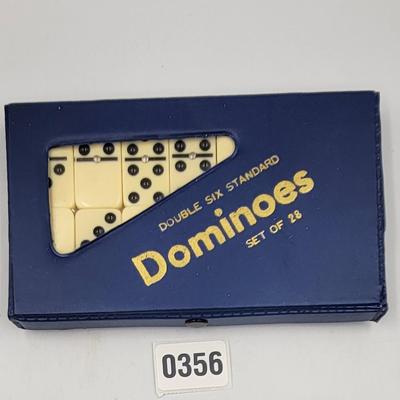 Dominoes Set