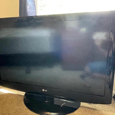 37â€ LG tv