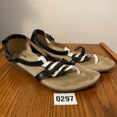 Clarkâ€™s size 7