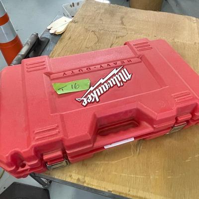 Milwaukee 18v Cordless Drill w/Charger & Case & 2 Batteries - WORKS!