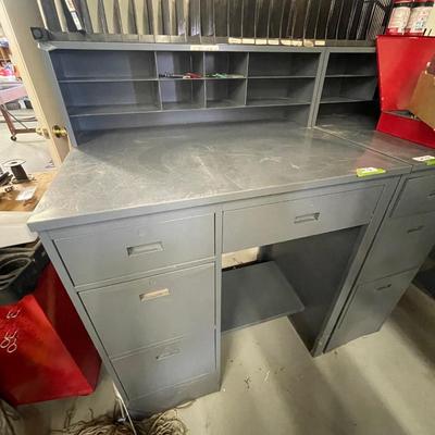 Metal Workstation / Desk / 4 Drawer 39"w x 29"d x 44"t at Counter & 56"t at back
