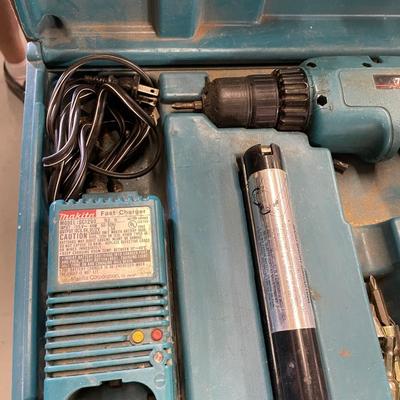 Makita Cordless Drill w/Battery, Case and Charger