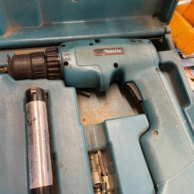 Makita Cordless Drill w/Battery, Case and Charger
