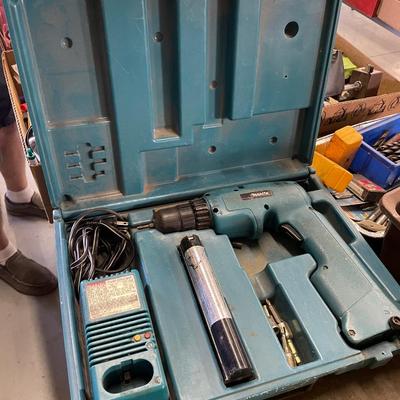 Makita Cordless Drill w/Battery, Case and Charger