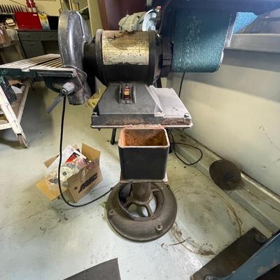 Dayton Bench Grinder / Sander on Stand