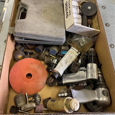 2 Pneumatic Air Guns with Grinders & Brush accessories