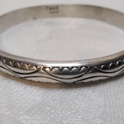 Vintage Navajo Hand Stamped Handmade Signed TAHE 2;5"  925 Bracelet