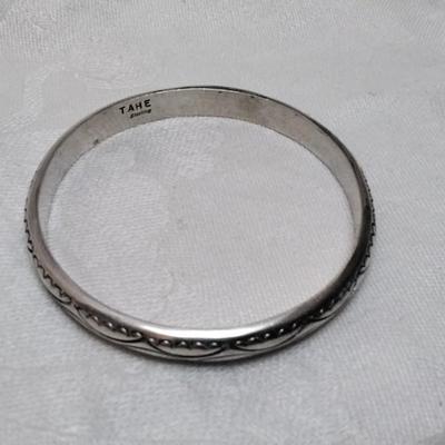 Vintage Navajo Hand Stamped Handmade Signed TAHE 2;5"  925 Bracelet