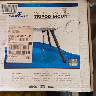 NIB Winegard Satellite TV Antenna Tripod Mount