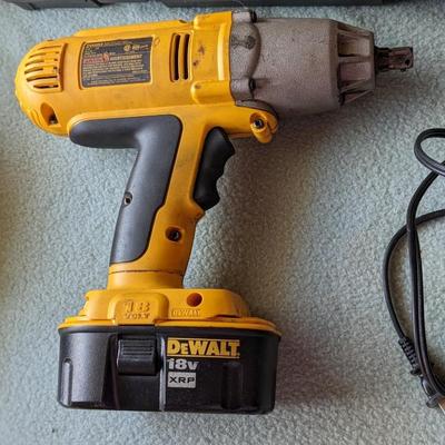DeWalt DW059 18V Battery Drill with Socket Set