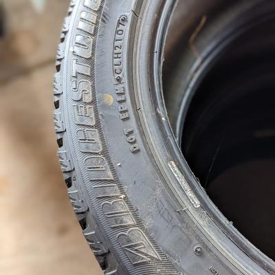 4 Like New Bridgestone Blizzak WS60 215/55R17 Tires