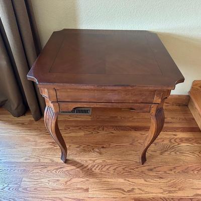WOOD END TABLE WITH A DRAWER