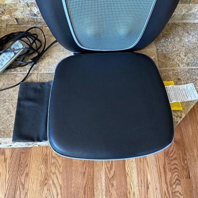 HOMEDICS HEAT AND MASSAGE FROM SHOULDERS TO LOWER BACK